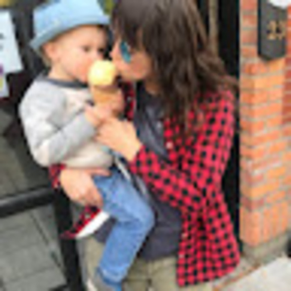 Meet your Posher, Shay - Picture 1 of 1